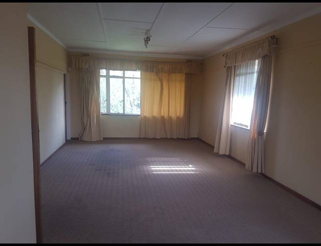 2 BEDROOM FLAT SOLD IN DRAKENSVIEW